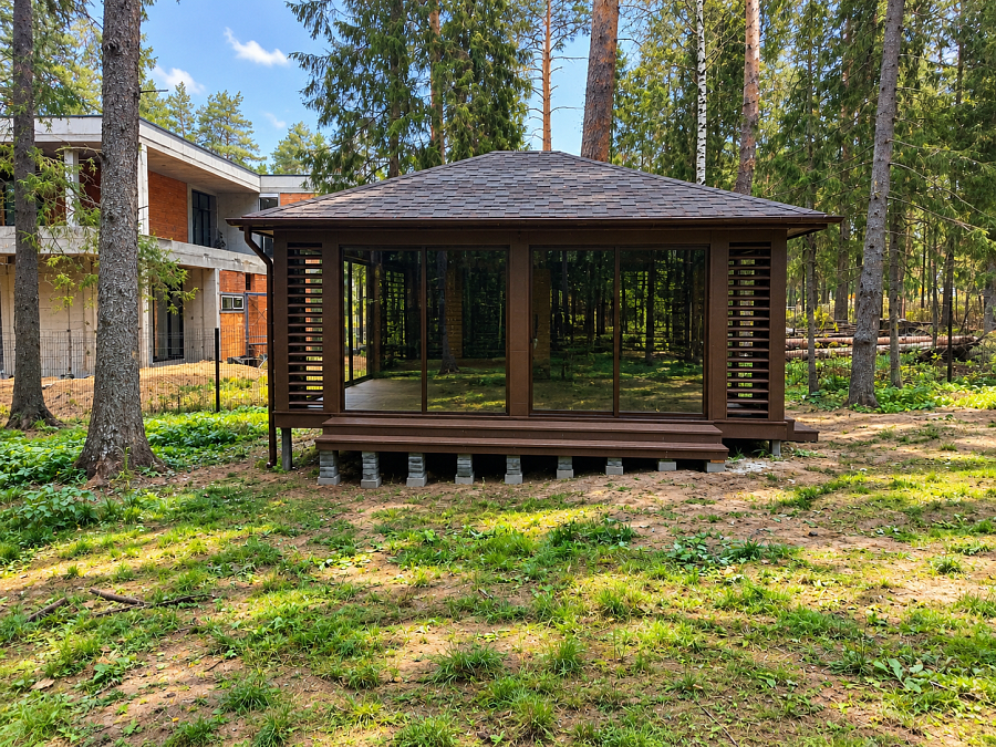 Застеклённая беседка БАЛТИКА 5х6