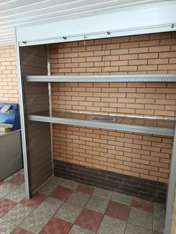 Закрытый стеллаж